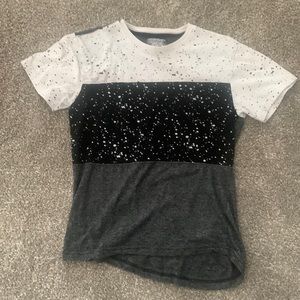 Premium Outfitters blavk and white T-shirt